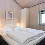 4 Star In Henne Ferienhaus Henne Strand