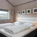4 Star In Henne Ferienhaus *