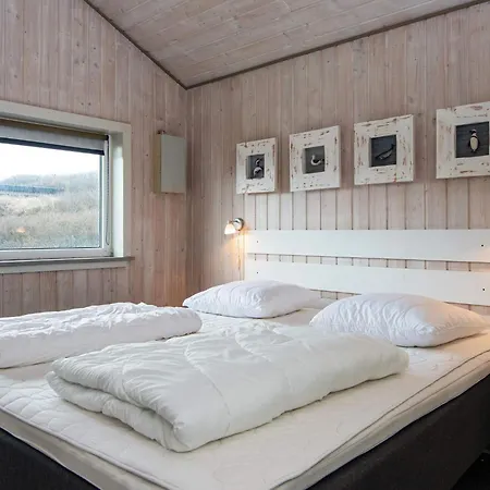 4 Star In Henne Ferienhaus