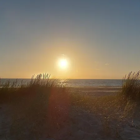 4 Star In Henne Henne Strand