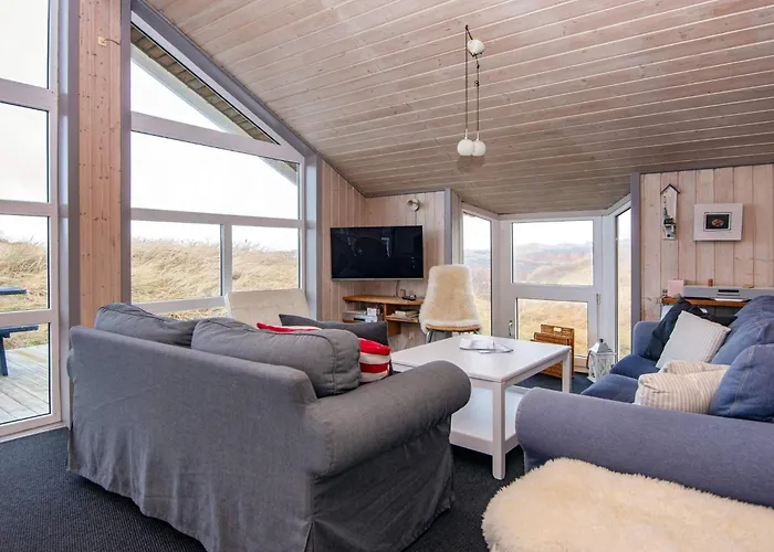 Family-friendly Haven With Pool - By Traum 別荘