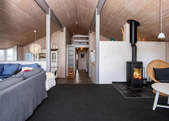 Family-friendly Haven With Pool - By Traum 別荘