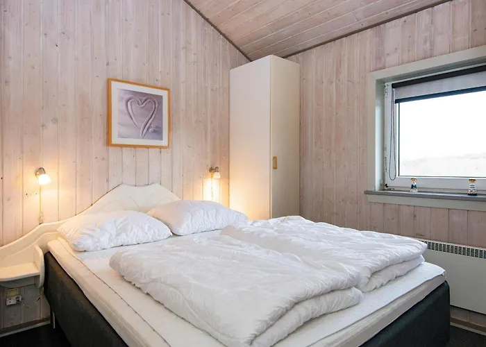 Family-friendly Haven With Pool - By Traum 別荘 ヘンネ・ストランド